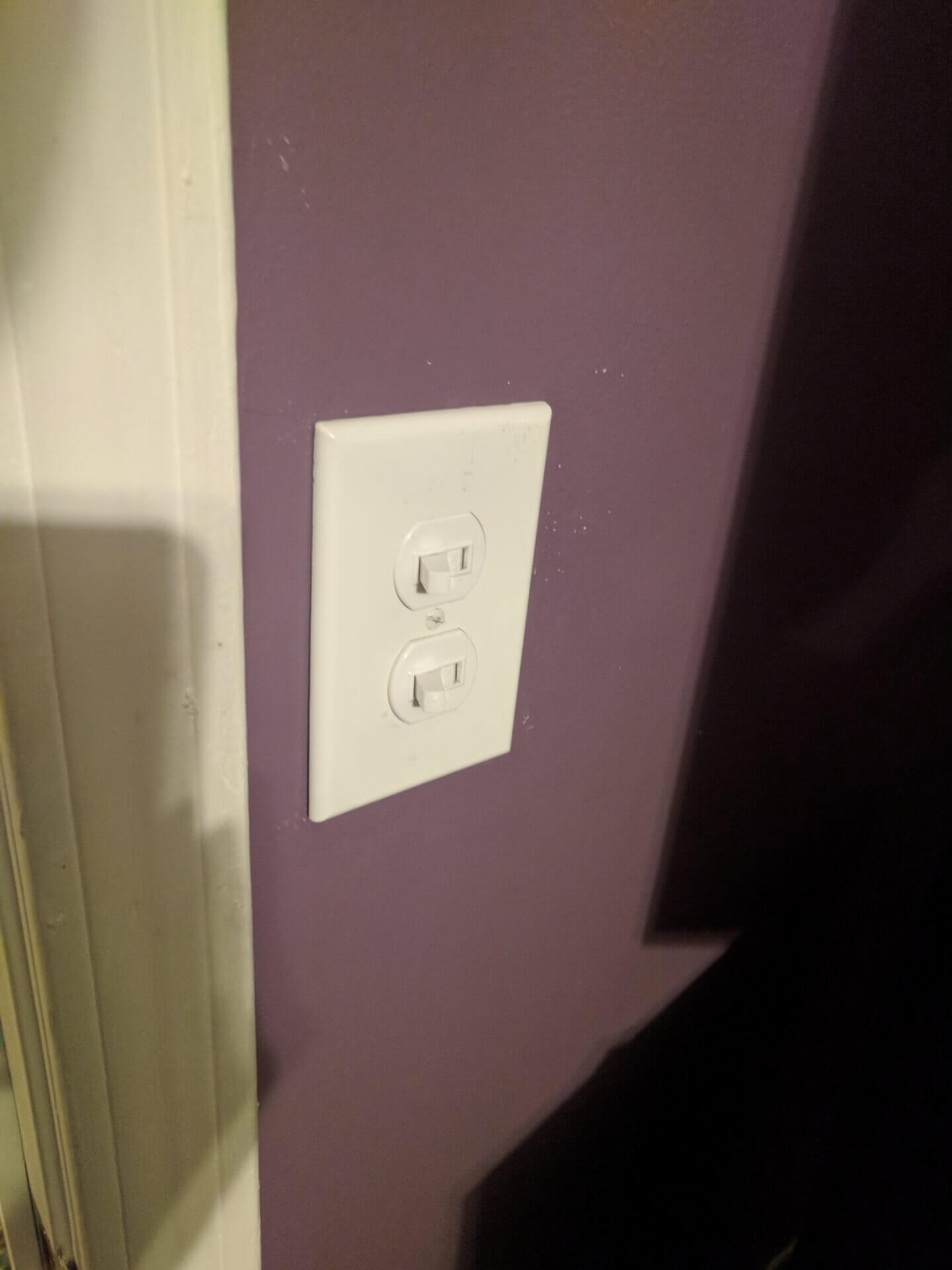 Double gang wall outlet